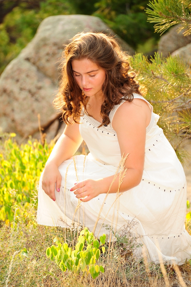 Holy Family Senior Portraits in Natural Light – Kiefel Photography in ...